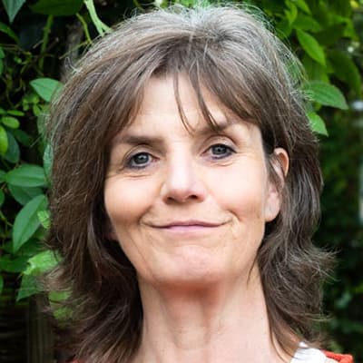 Dr Nicolette Hayward
